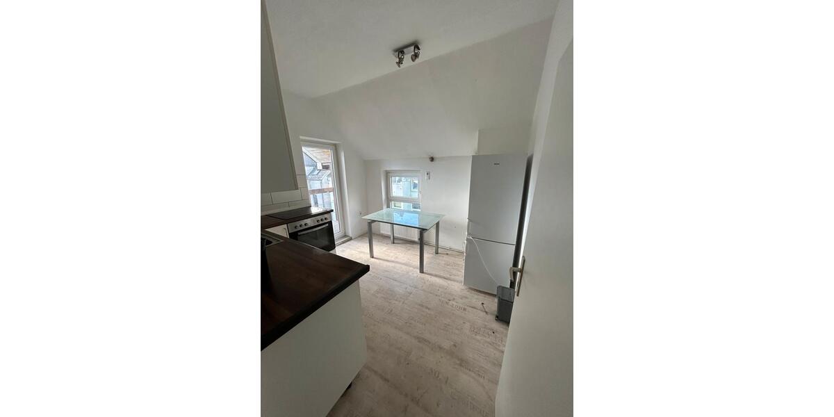 Bremerhaven, große Wohnung in guter Lage zu vermieten. 5 zimmer