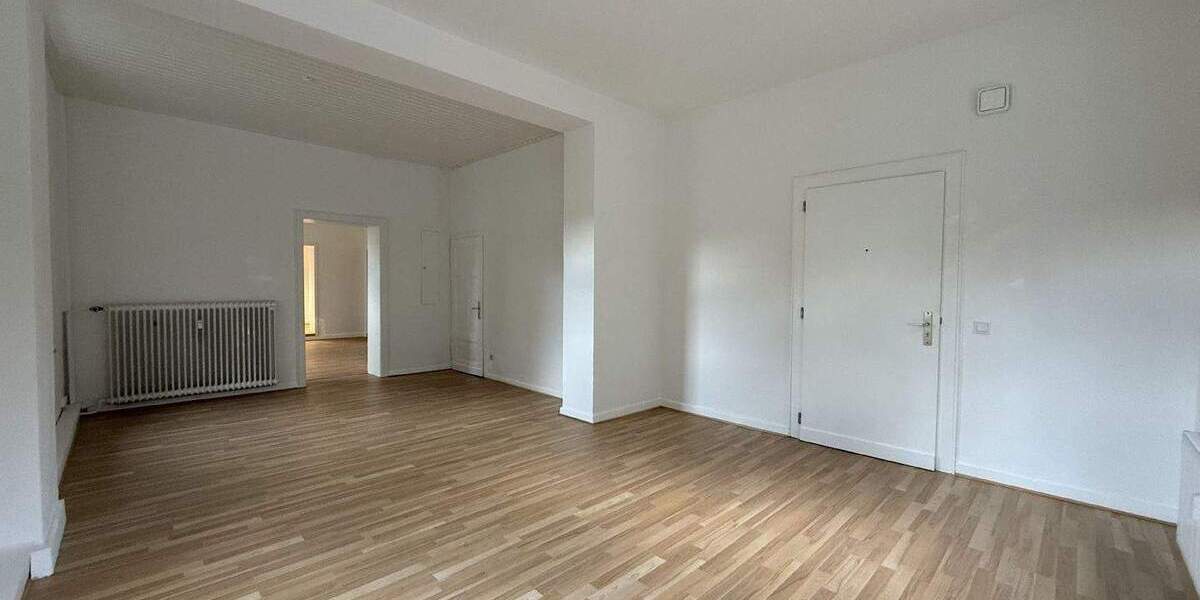 Mehrfamilienhaus, Wohnhaus Bedburg-Hau Schneppenbaum - 8 Zimmer, 122 m&sup2;, 590.000&euro; | Angebot:25796369