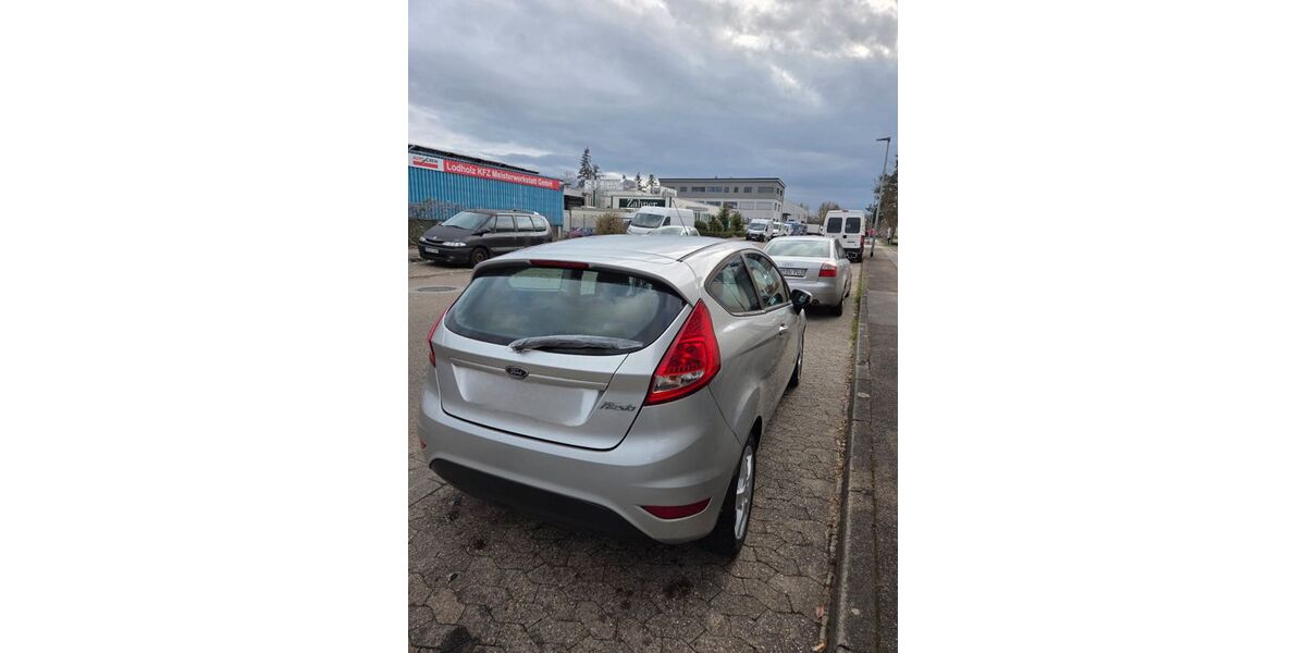Ford Fiesta 176.000 km 2.300 &euro; Freiburg 79111