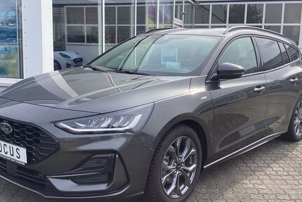 Ford Focus 2.800 km 25.400 &euro; Delitzsch 04509