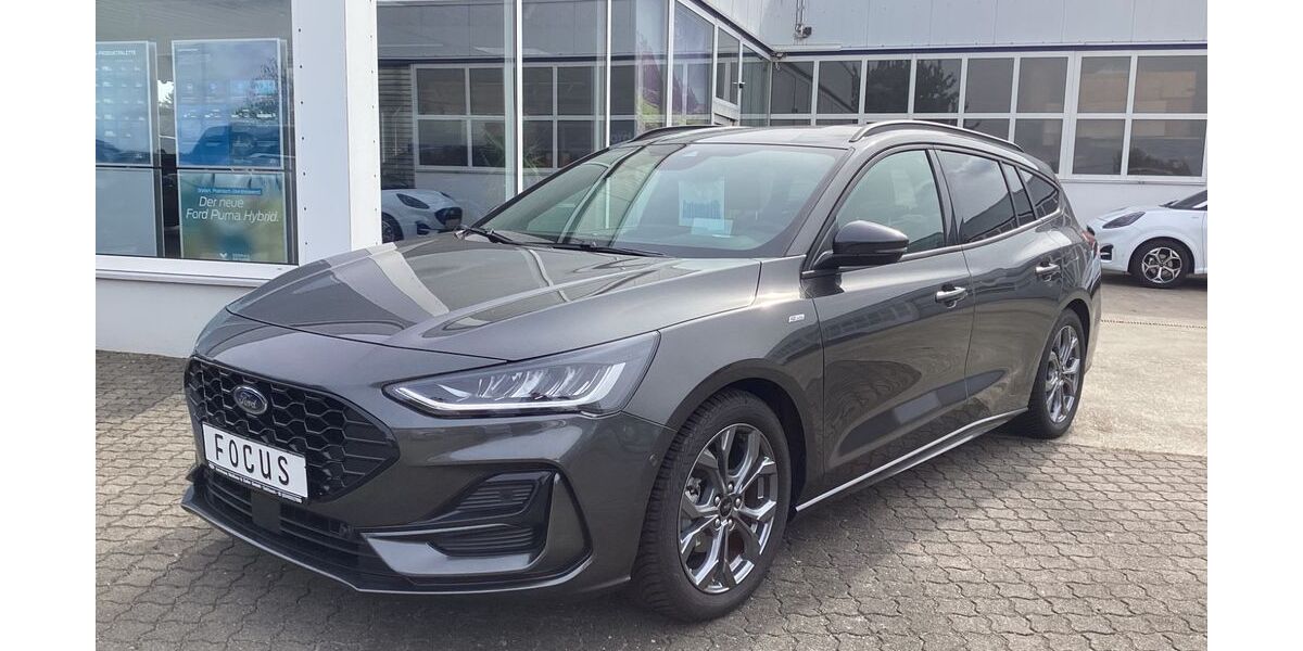 Ford Focus 2.800 km 25.400 &euro; Delitzsch 04509