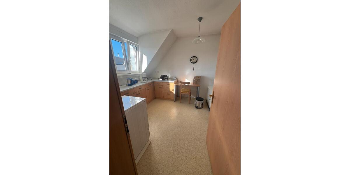 Dachgeschoßwohnung Ludwigshafen am Rhein - 2 Zimmer, 50 m&sup2;, 750&euro; | Angebot:26398561
