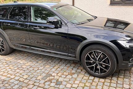 Volvo V90 Cross Country 205.000 km 18.800 &euro; Cham 93413