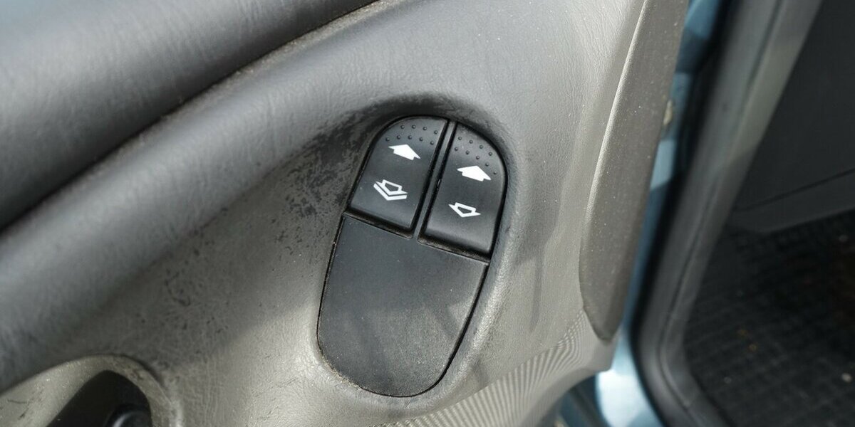 Ford Focus Finesse ohne TÜV Klima AHK Alu WR 4xAirbag 140.000 km 450 &euro; Neumarkt/OPf 92318