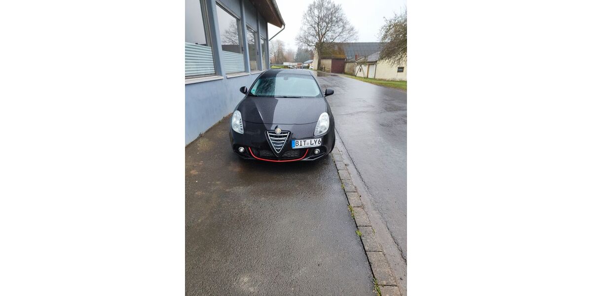 Alfa Romeo Giulietta 183.000 km 7.900 &euro; Neuerburg 54673