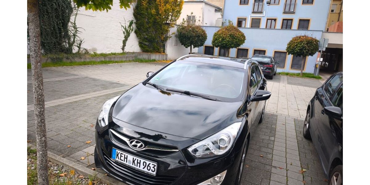 Hyundai i40 162.000 km 9.999 &euro; Riedenburg 93339