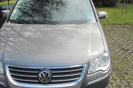 VW Touran 218.937 km 5.000 &euro; Limburg 65550