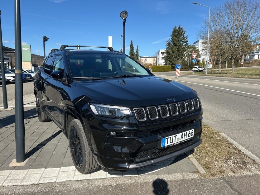 Jeep Compass 45.000 km 31.800 € Tuttlingen 78532
