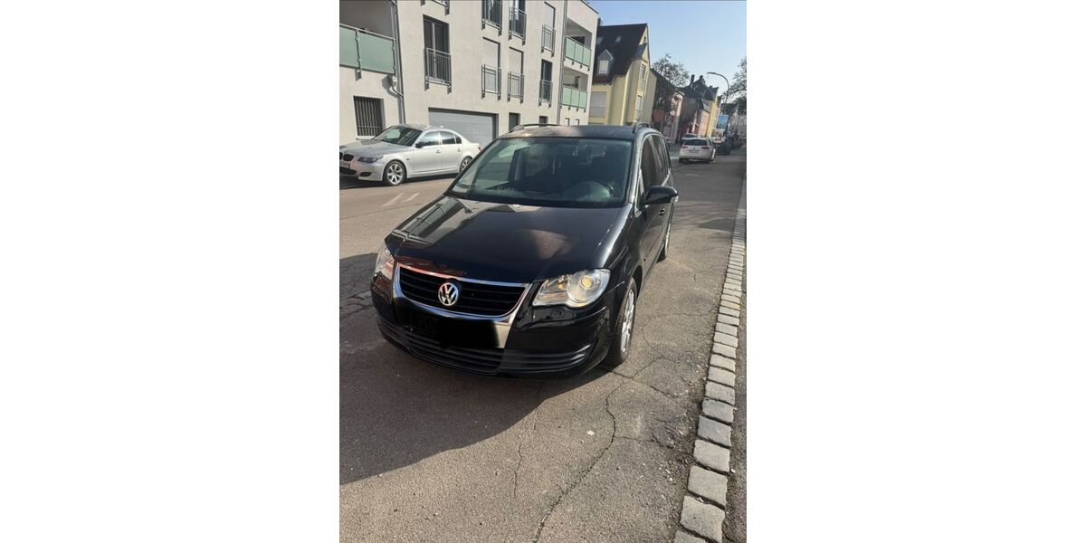 VW Touran 215.000 km 3.850 &euro; Augsburg 86152