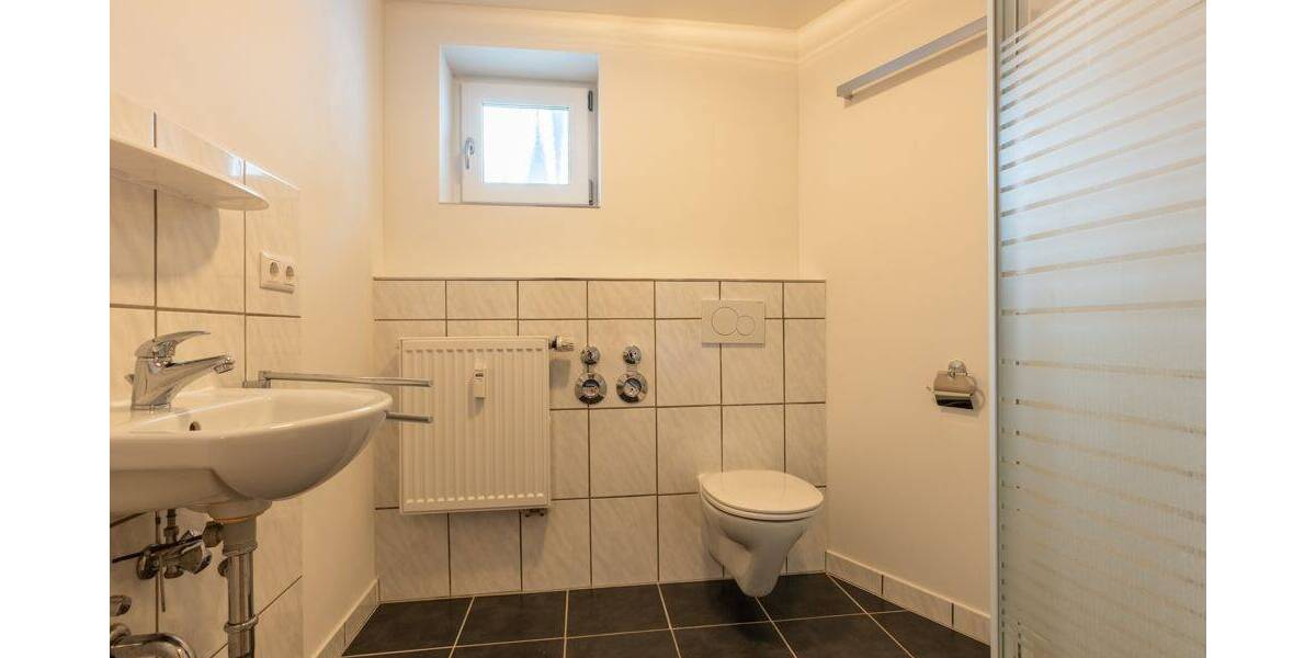Etagenwohnung Passau Innstadt - 1 Zimmer, 27 m&sup2;, 300&euro; | Angebot:26807394