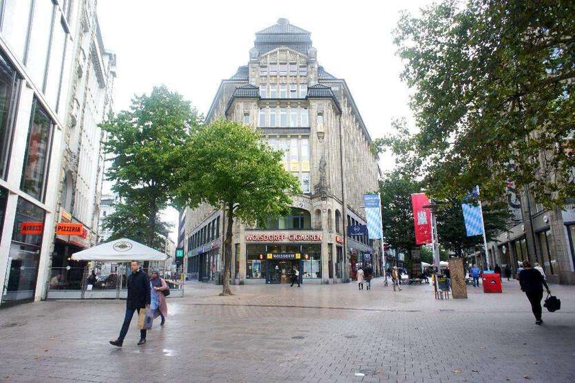 Büro in Hamburg 12.772,50 € 655 m²