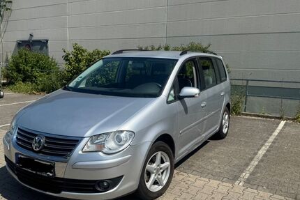 VW Touran 238.000 km 2.200 &euro; Darmstadt 64293