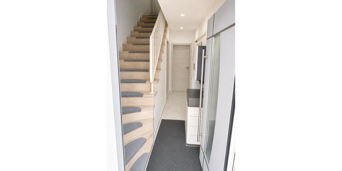Doppelhaushälfte Augsburg Lechhausen - 6 Zimmer, 125 m&sup2;, 550.000&euro; | Angebot:26593455