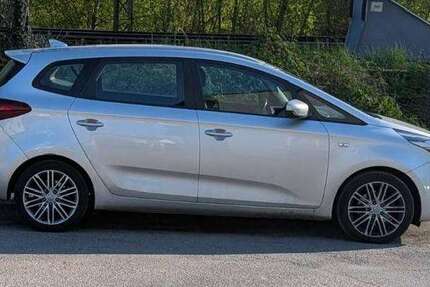 Kia Carens 124.000 km 8.899 &euro; Remchingen 75196