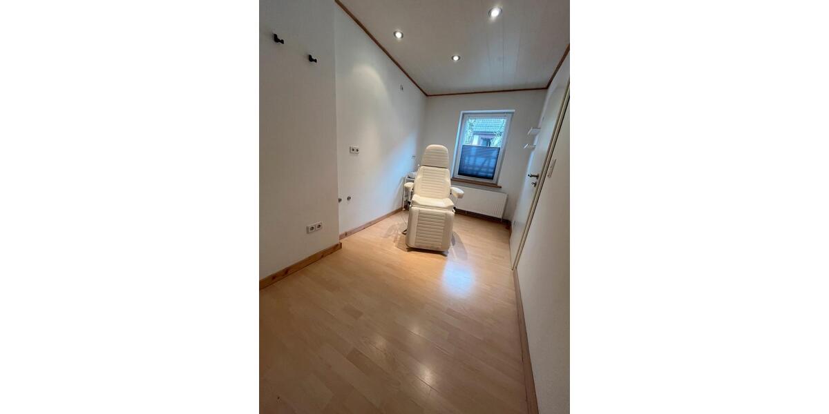 Schönes Fachwerkhaus für Ihre Selbständigkeit zimmer