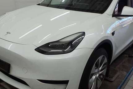 Tesla Model Y 36.210 km 33.980 &euro; Köln 50996