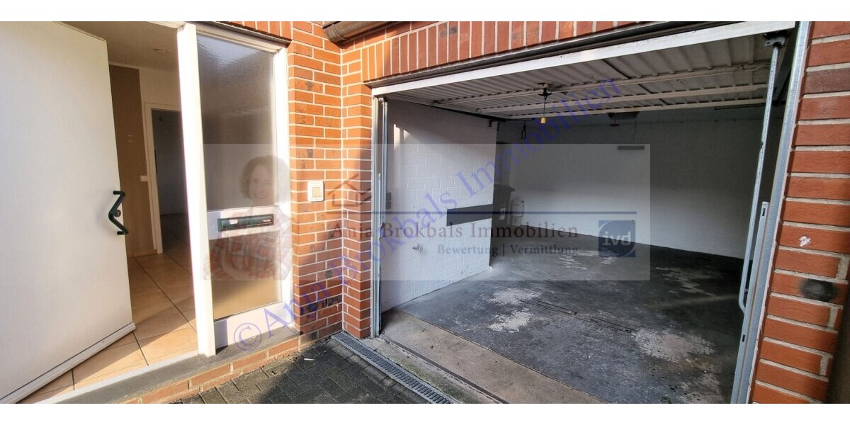Platz für Auto und Motorrad: DHH, gr. Garage, ruhige Innenstadtlage - provisionsfrei für Käufer in Gütersloh - Doppelhaushälfte Gütersloh | Angebot:26794429