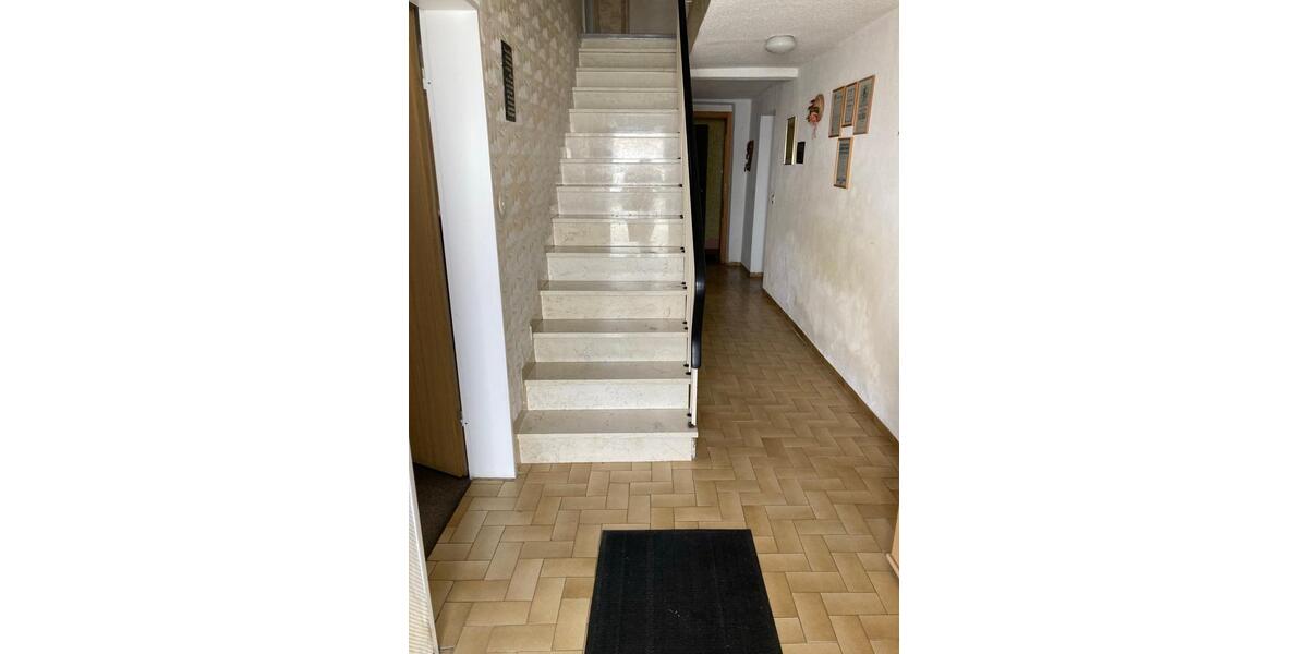 Einfamilienhaus Osterhofen - 5 Zimmer, 140 m&sup2;, 179.000&euro; | Angebot:26087712