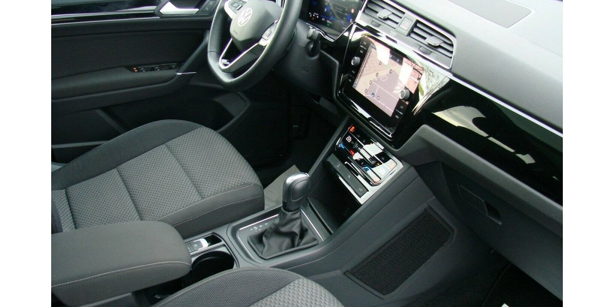 VW Touran 1,5TSI Comfortline ACC AHK PANO SHZ 7Sitz D 16.891 km 33.980 &euro; Falkensee 14612