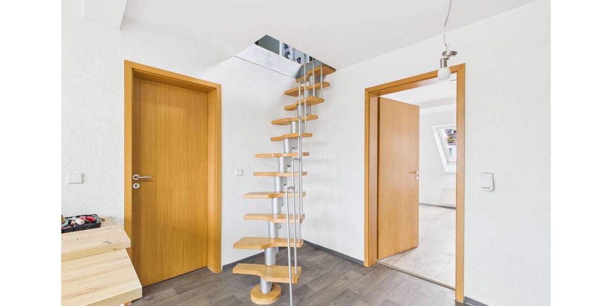 Dachgeschoßwohnung Auerbach/Vogtland Vogtland - 4 Zimmer, 77 m&sup2;, 499&euro; | Angebot:25263482