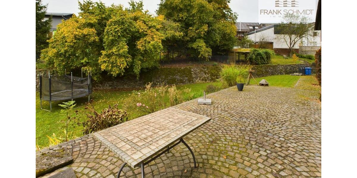 Einfamilienhaus Elbtal - 13 Zimmer, 380 m&sup2;, 2.995&euro; | Angebot:24695582