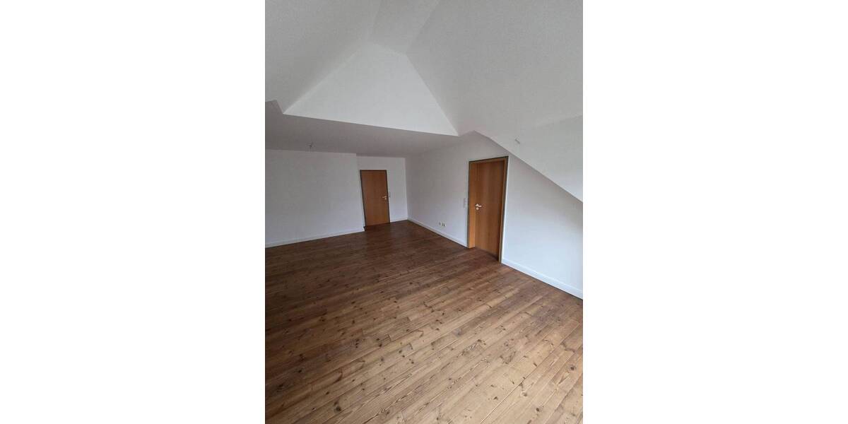 Zimmer Künzell - 4 Zimmer, 160 m&sup2;, 1.250&euro; | Angebot:26376579