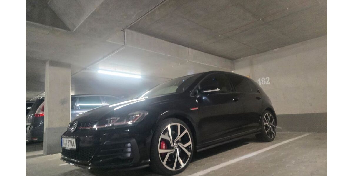 VW Golf 89.000 km 22.999 &euro; Garching 85748