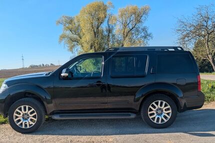 Nissan Pathfinder 135.000 km 18.000 &euro; Staig 89195
