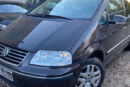 VW Sharan 219.000 km 4.950 € Berlin 10245