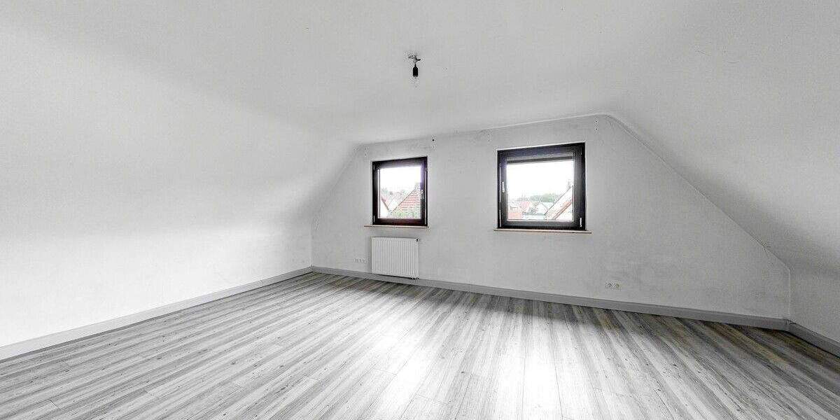 Mehrfamilienhaus, Wohnhaus Erlangen / Frauenaurach Frauenaurach - 7 Zimmer, 179 m&sup2;, 549.000&euro; | Angebot:25262689