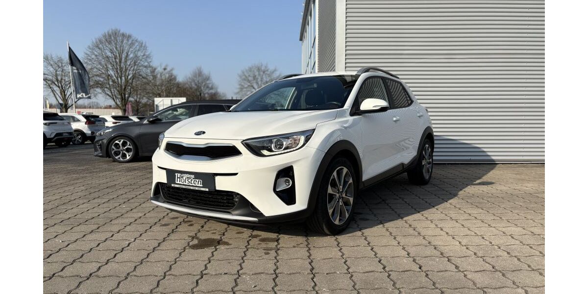 Kia Stonic 107.305 km 13.890 &euro; Stade 21684