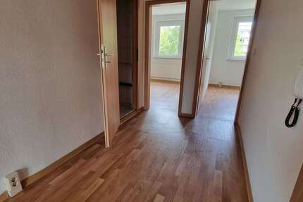 Wohnung Schönebeck - 3 Zimmer, 57 m&sup2;, 348&euro; | Angebot:26931628