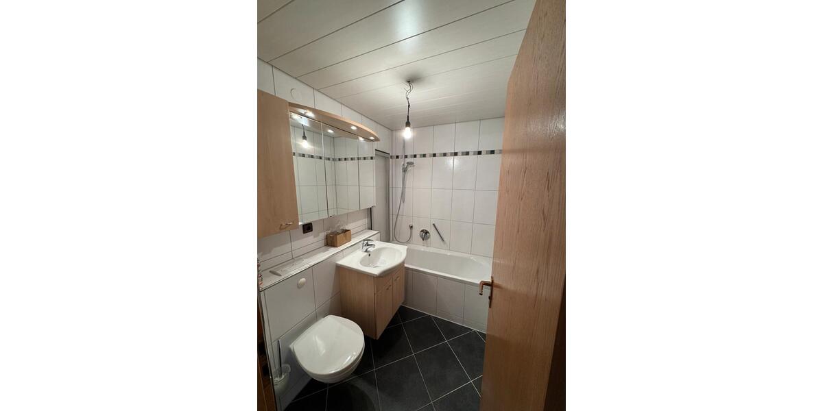 Etagenwohnung Sindelfingen Eichholz - 3 Zimmer, 68 m&sup2;, 1.190&euro; | Angebot:25517072