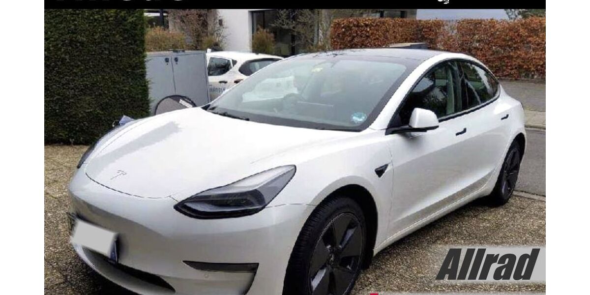 Tesla Model 3 39.950 km 28.550 &euro; Schöningen 38364