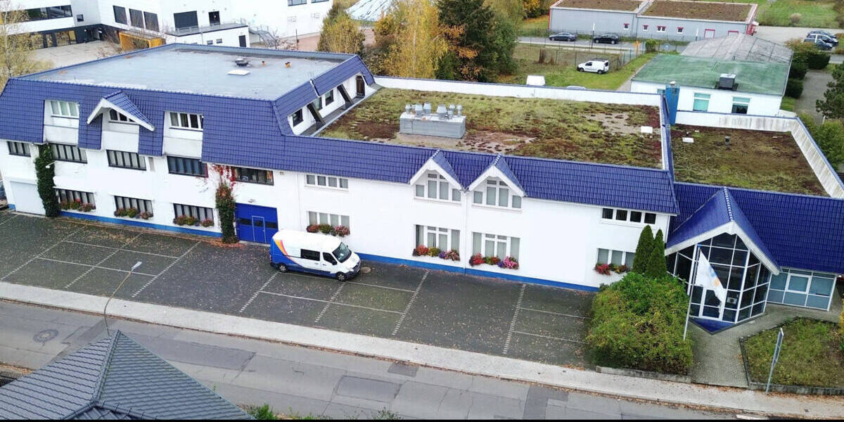 Gepflegtes Produktionsgebäude mit Bürotrakt in Quickborn zimmer