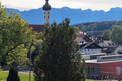 Zentrale, ruhige Wohnung mit Bergblick (befristet) zimmer