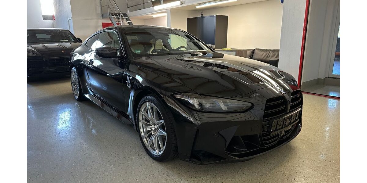 BMW M4 4.800 km 102.990 &euro; Bad Schussenried 88427