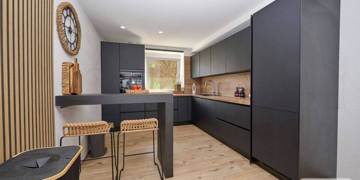 Einfamilienhaus Weißenhorn - 9 Zimmer, 250 m&sup2;, 590.000&euro; | Angebot:26514835
