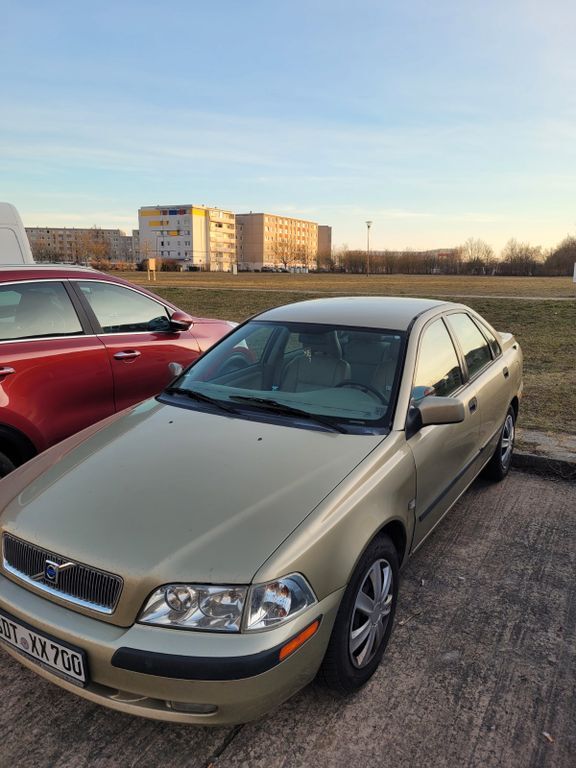 S40