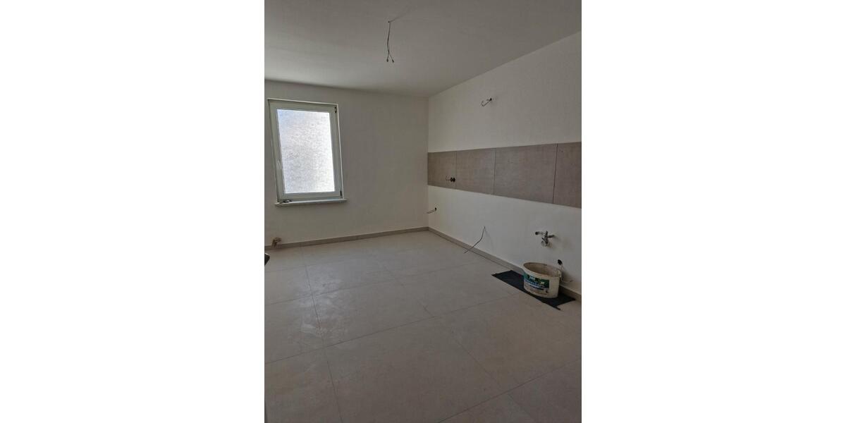 Dachgeschoßwohnung Halle (Saale) - 4 Zimmer, 115 m&sup2;, 1.100&euro; | Angebot:26163555