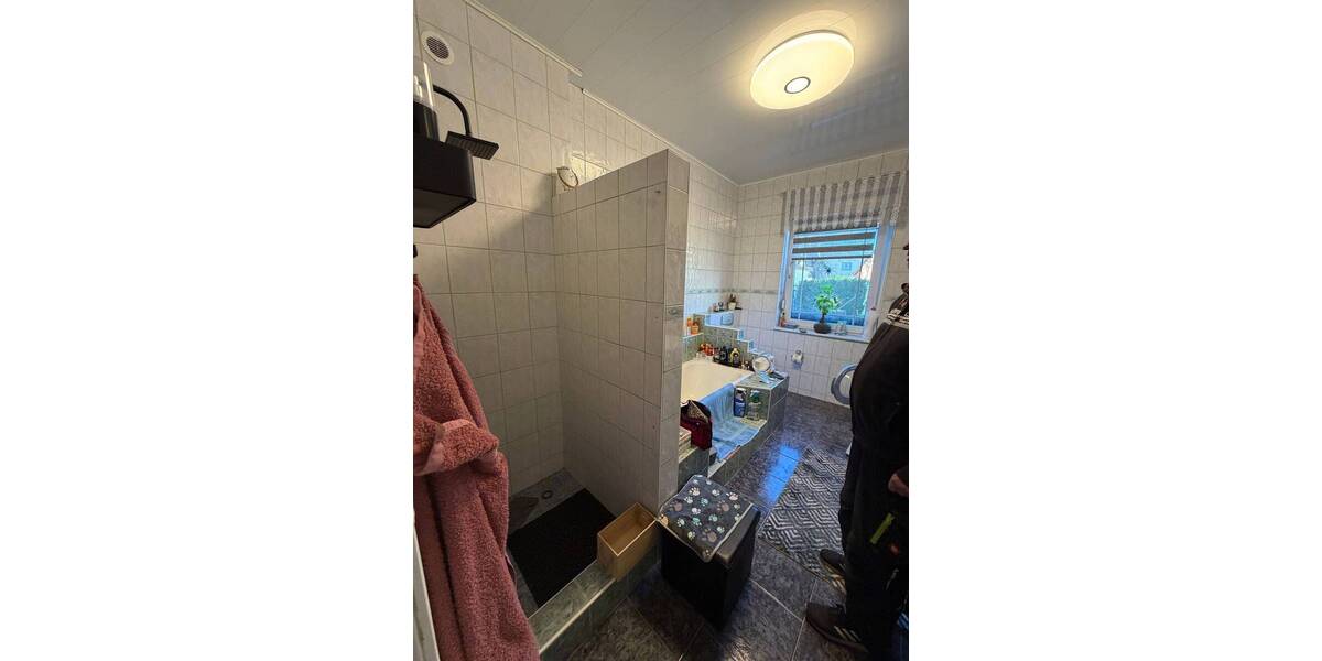 Einfamilienhaus Falkenberg Schmerkendorf - 7 Zimmer, 251 m&sup2;, 180.000&euro; | Angebot:26696009