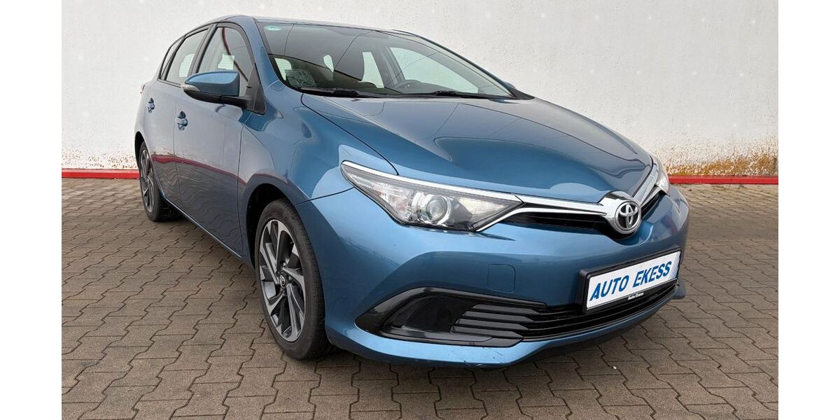 Toyota Auris 146.546 km 8.900 &euro; Dillingen an der Donau 89407