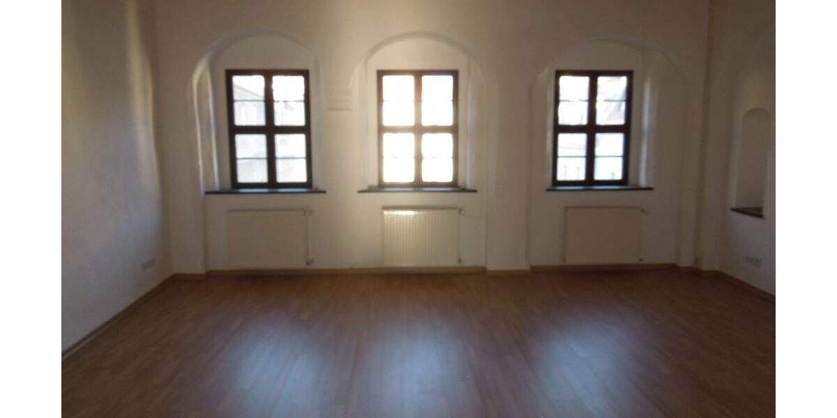 Mehrfamilienhaus, Wohnhaus Torgau - 8 Zimmer, 200 m&sup2;, 250.000&euro; | Angebot:25877304