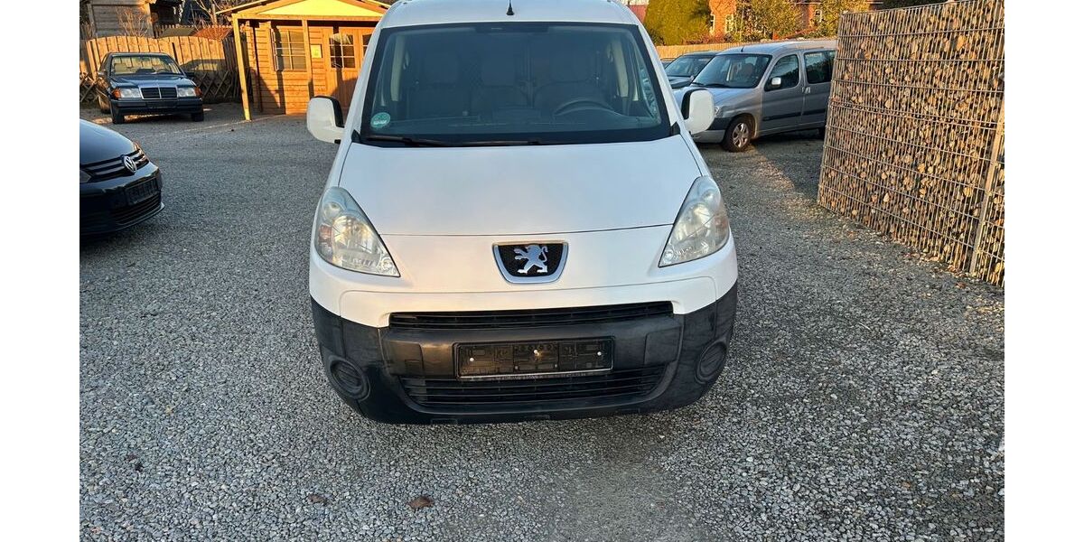 Peugeot Partner 230.000 km 1.699 &euro; Bardowick 21357