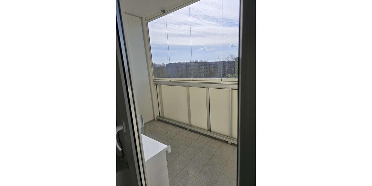 Etagenwohnung Grimmen - 2.5 Zimmer, 61 m&sup2;, 400&euro; | Angebot:26056320