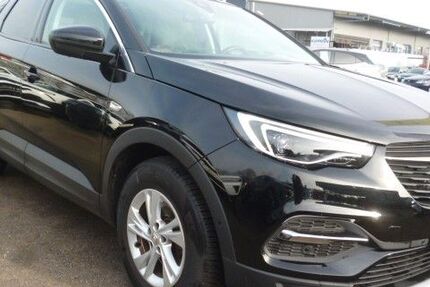 Opel Grandland (X) 44.700 km 11.690 &euro; Steißlingen 78256