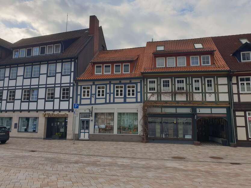 Büro in Bad Salzdetfurth 300 € 50 m²