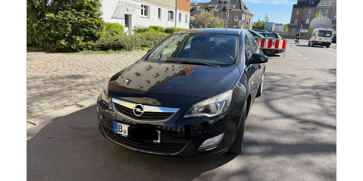 Opel Astra 183.000 km 4.400 &euro; Berlin 12437