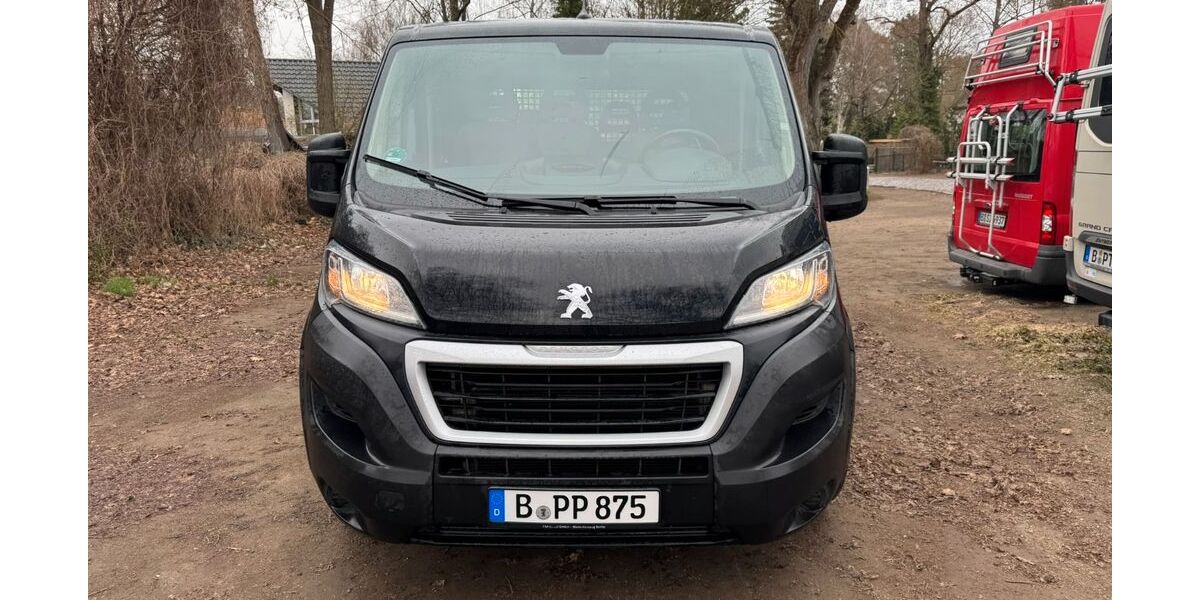 Peugeot Boxer 78.000 km 18.100 &euro; Berlin 12589