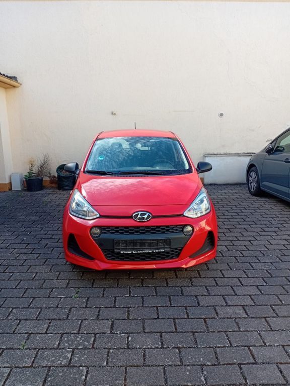 i10